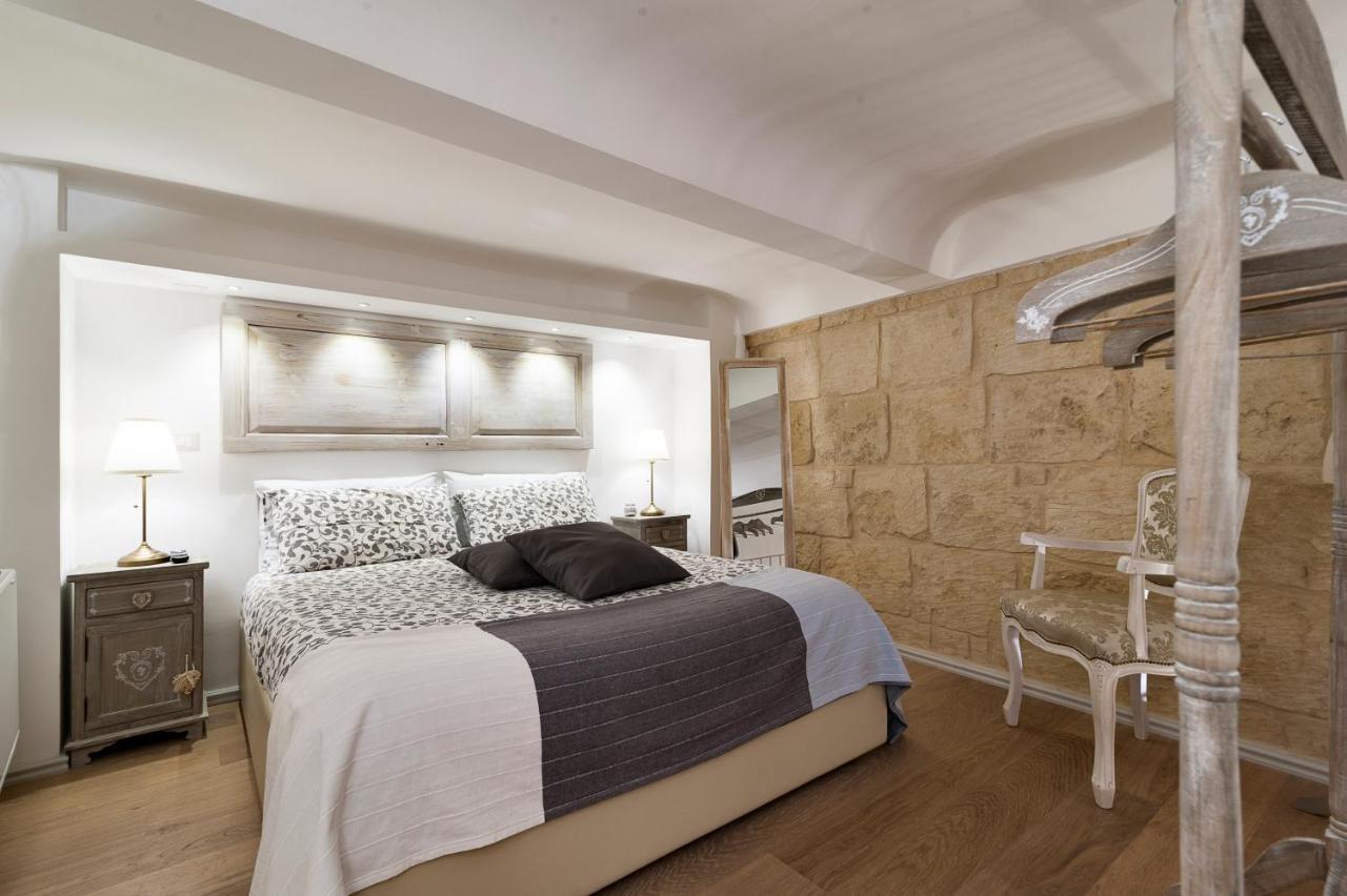 Palazzo Mandurino Luxury Relais Bed & Breakfast Zollino Exterior foto