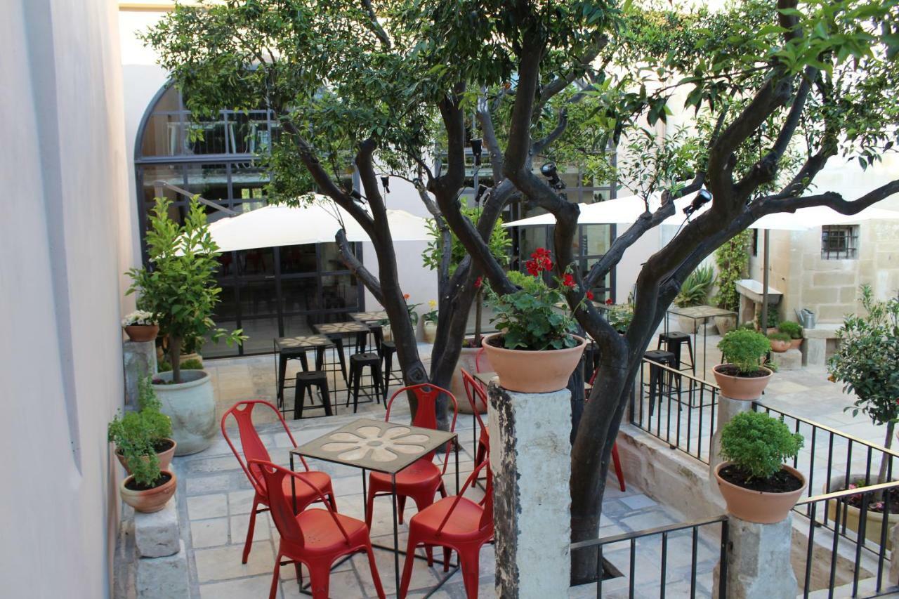 Palazzo Mandurino Luxury Relais Bed & Breakfast Zollino Exterior foto